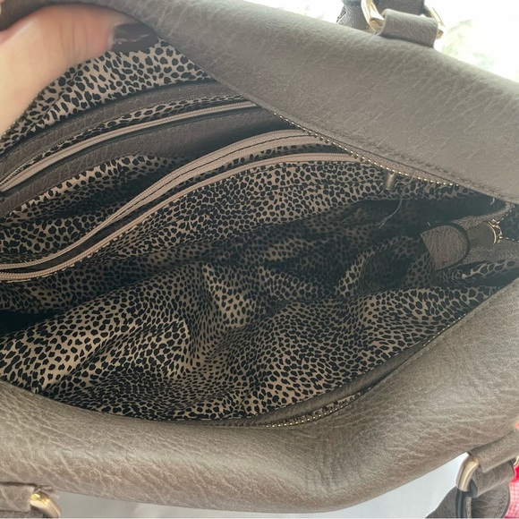 Medium Light Gray Shoulder Crossbody Bag Purse Unbranded Gold Hardware - Picture 3 of 11